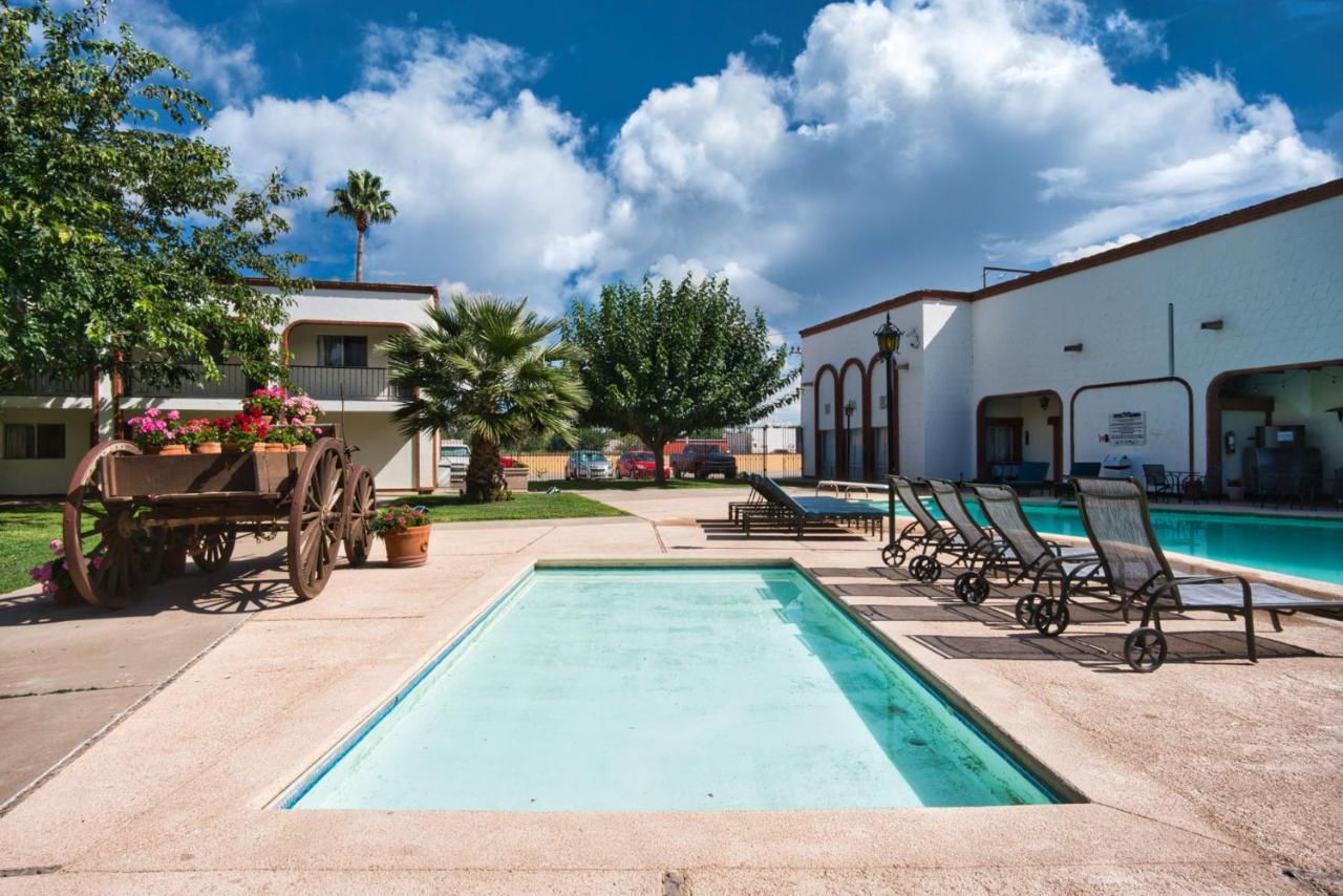 Hotel Hacienda Nuevo Casas Grandes Zewnętrze zdjęcie