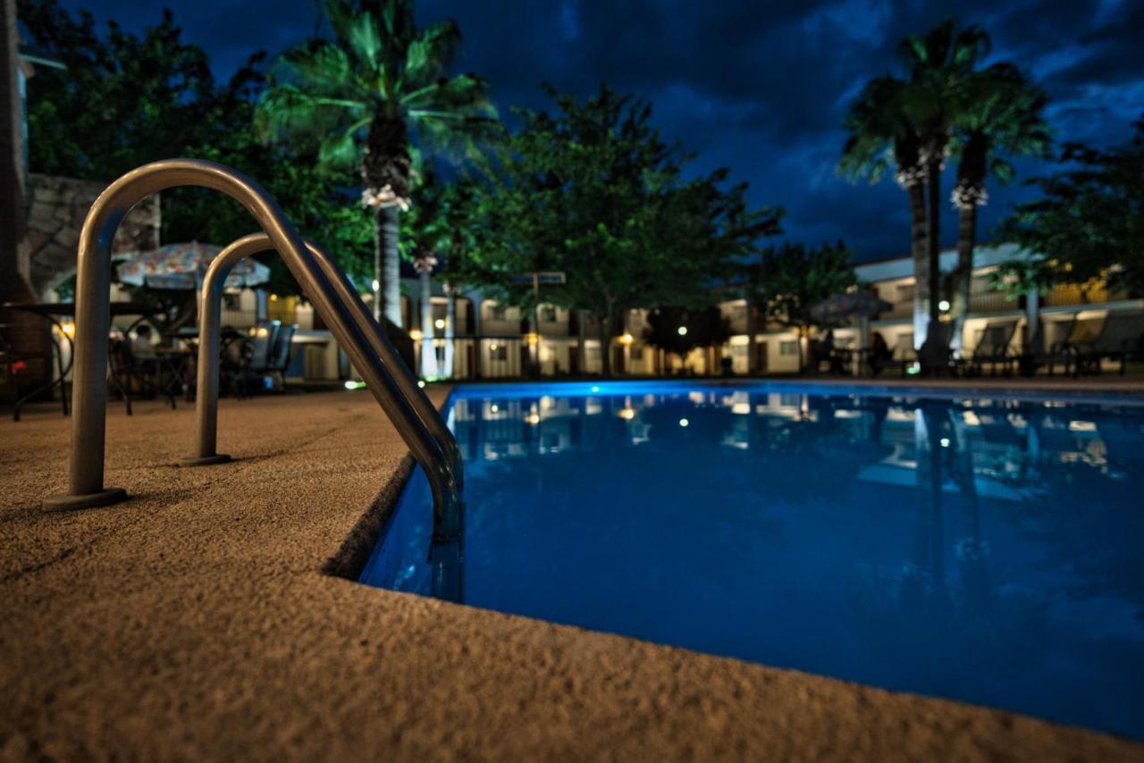 Hotel Hacienda Nuevo Casas Grandes Zewnętrze zdjęcie
